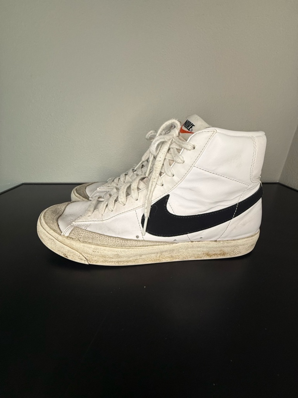 Nike Blazer Mid 77 White and Black Sneakers size 10